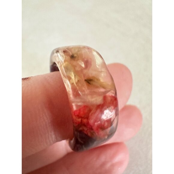 Vintage clear resin lucite preserved real genuine pink purple flowers ring 6.5 - Picture 4 of 7